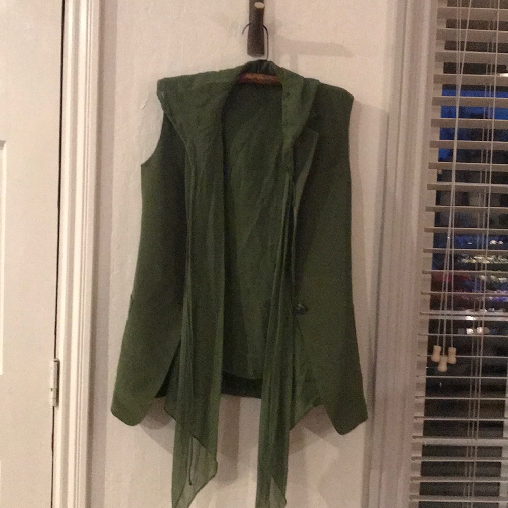 NWOT elizabeth and James silk vest